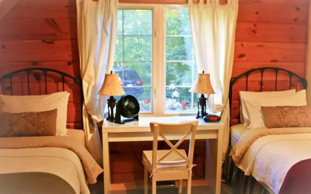 Akane Log Home B&B