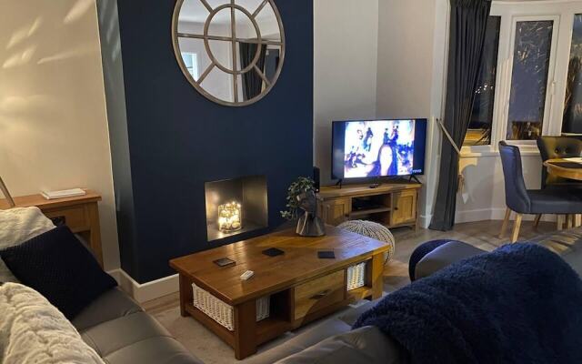 Worthing Beach 180 - 2 bed Seafront With Parking