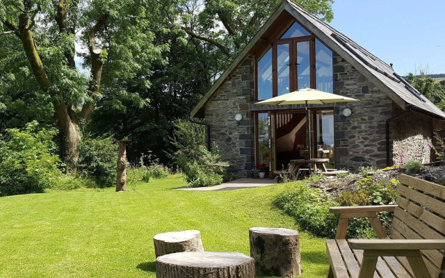 Nant yr Onnen B&B and Ysgubor Holiday Cottage