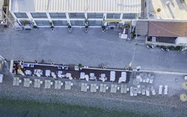 Yali Sui̇tes Hotel