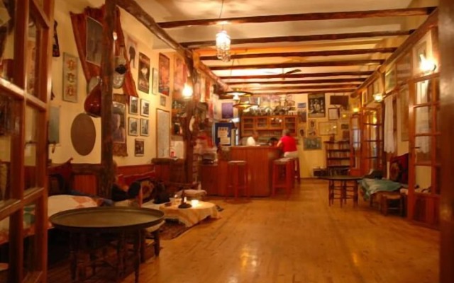 Medusa Bar & Camping - Hostel