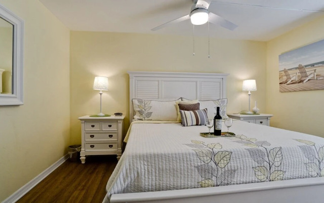 Runaway Bay Resort by BBG