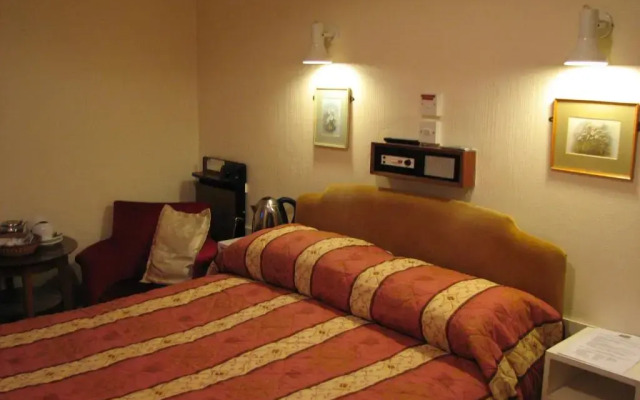 Lancaster Hotel