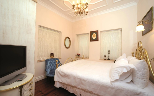 Erten Konak - Special Class