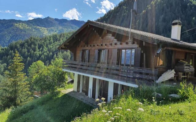 Chalet Chalet Par Le Travers