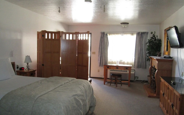 Jim Butler Inn & Suites