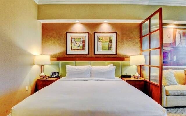 Abz Signature Deluxe Suites