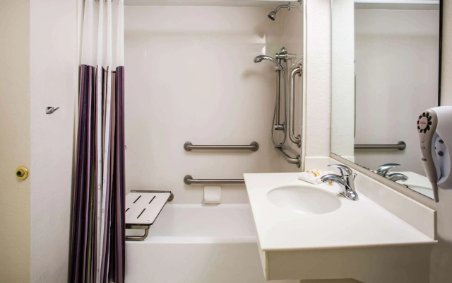 La Quinta Inn by Wyndham Norfolk Virginia Beach