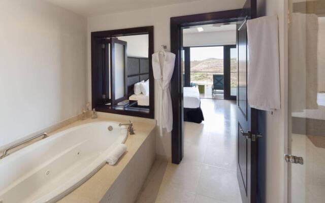 Puerta Cortes Residences