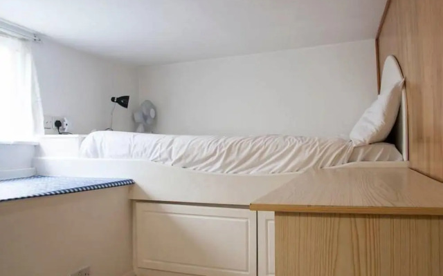 Caledonian Studio Flats