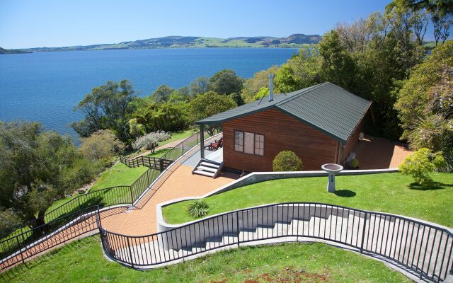 On The Point - Lake Rotorua