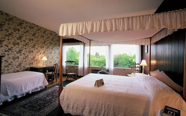 Dexter's Inn
