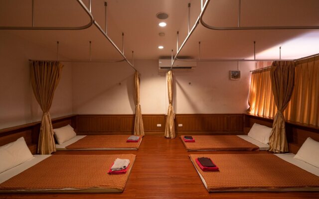 SB Living Place Hotel Phuket Town