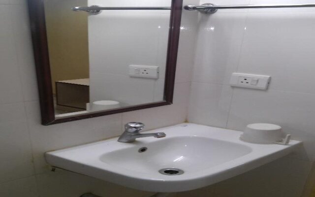 OYO 11543 Hotel Panchsheel
