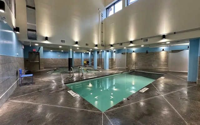 Solara Corner Suite-Pool & Hot Tub & Spa
