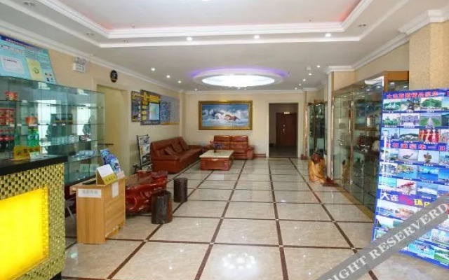 Super 8 Hotel (Dalian Xinghai Square)