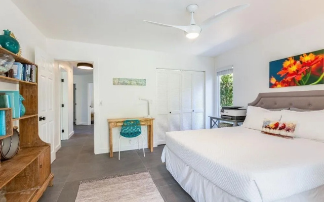 Hale Mauna Nui 4 Bedroom Home by RedAwning