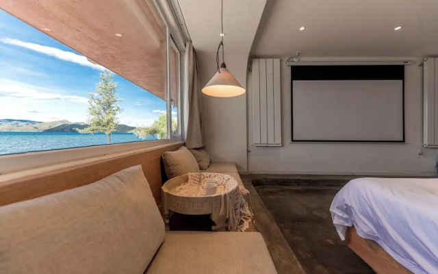 Lugu Lake And share resort hotel