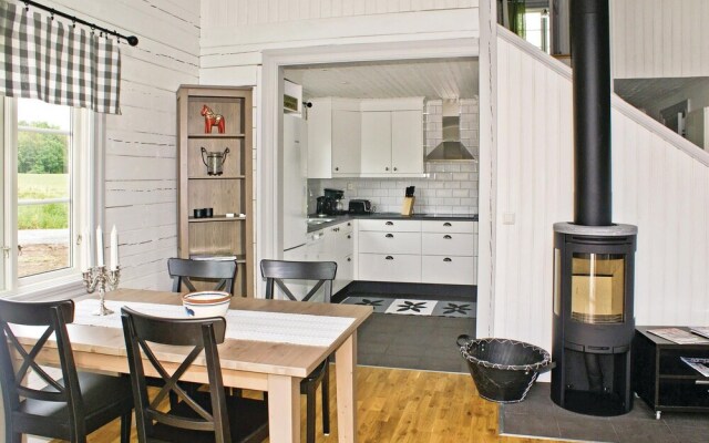 Beautiful Home in Vetlanda With 3 Bedrooms and Wifi