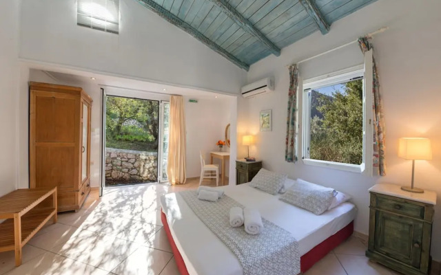 Villa Myrtia - Agios Nikitas Villas