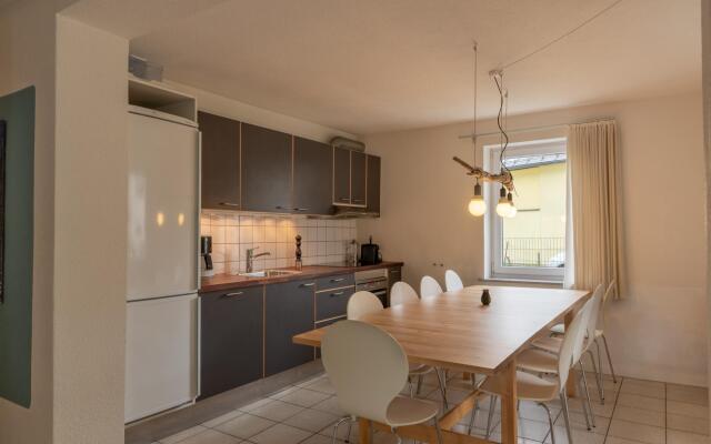 Chalet Love the Alps, 22pax, near ski lift