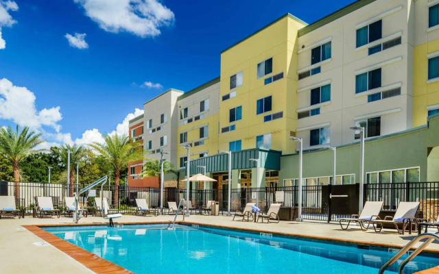 Courtyard Lake Charles