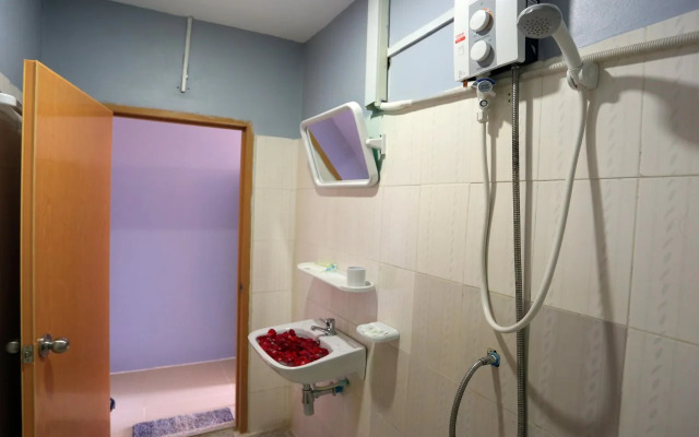 ChengLay Guesthouse