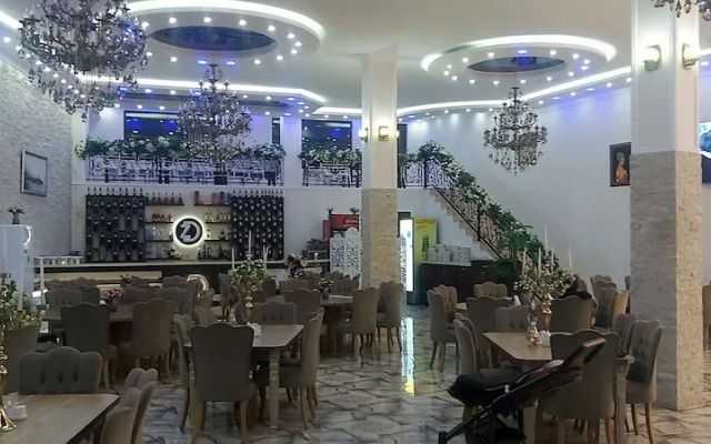 Zurapalace Hotel	