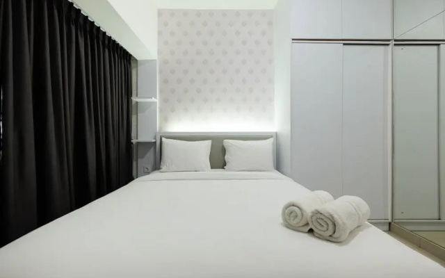 Modern White Studio At Springlake Summarecon Bekasi Apartment By Travelio – Guest Rooms – Bekasi