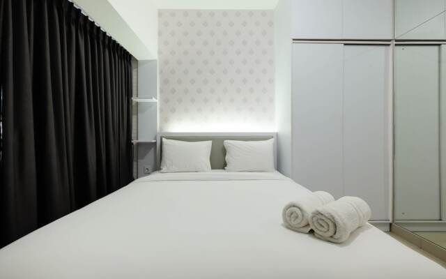 Modern White Studio At Springlake Summarecon Bekasi Apartment By Travelio
