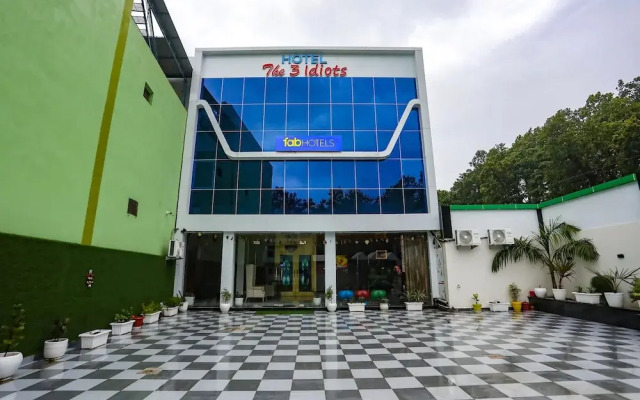 hotelImage