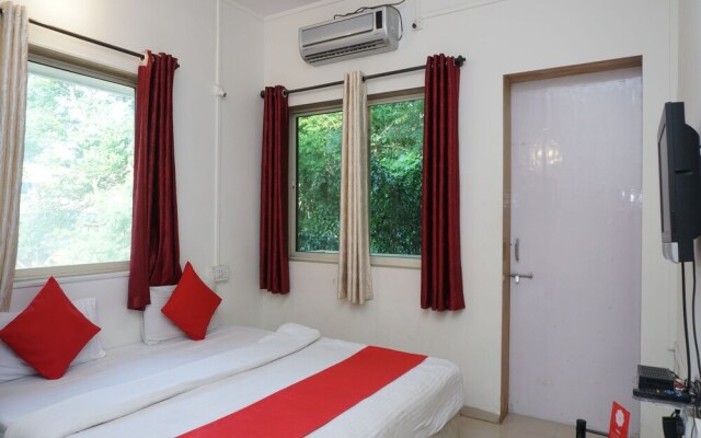 OYO 24986 Flagship Hotel Western Resort