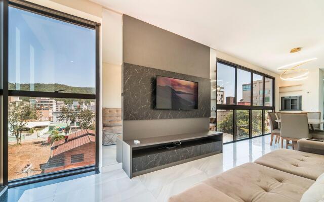 Apartamento 2 suítes em Bombas