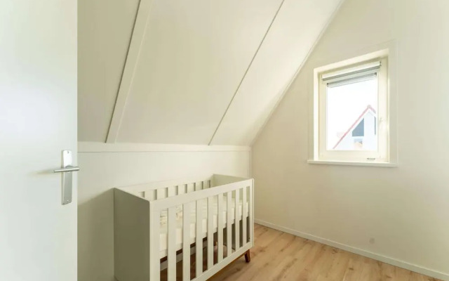 Beautiful Holiday Home in Scherpenisse With Charming Terrace