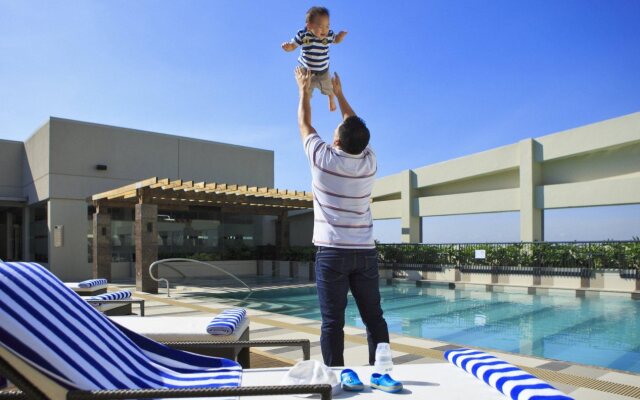 Holiday Inn & Suites Makati by IHG