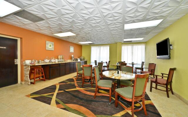 Best Western Knoxville Suites - Downtown