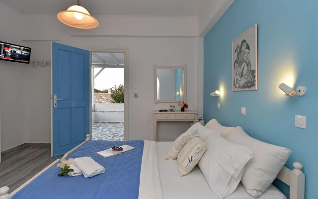 Tarsa Studios & Apartments