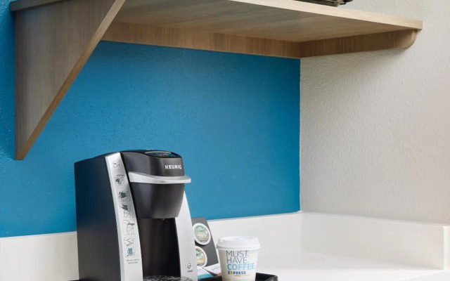 Holiday Inn Express & Suites Port St. Lucie West by IHG