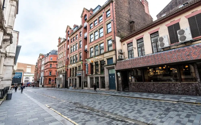 Prestige STAY Aparthotel - 42 Stanley Street Party Apartments