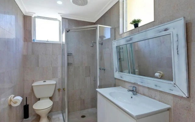 Golden Sands 1 - Absolute Beachfront