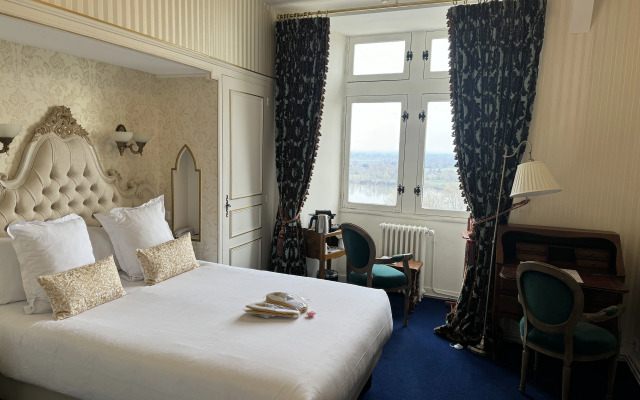 Château Le Prieuré - La Maison Younan