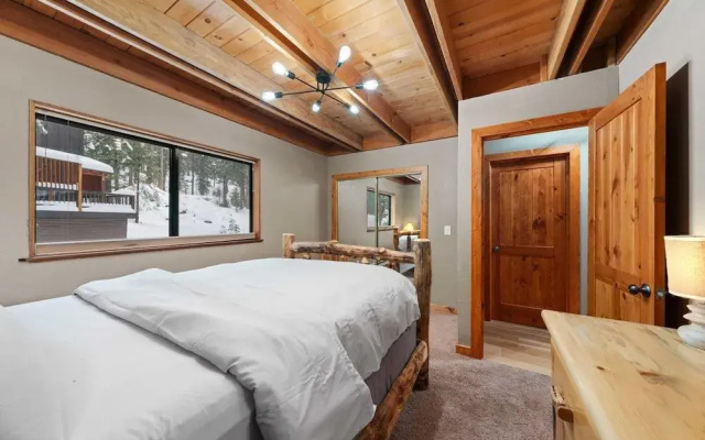 Cozy Winter Chalet With Game Room Fireplace