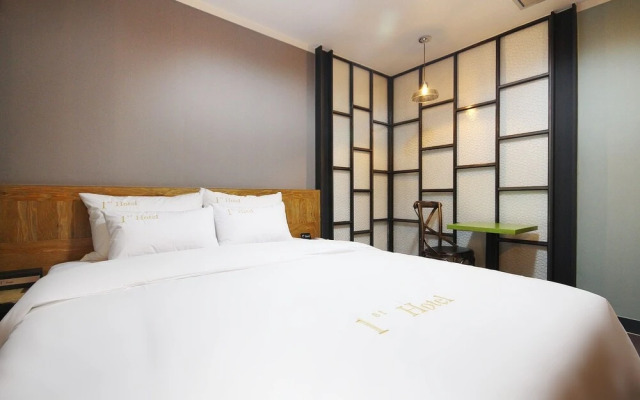 Yeosu 1st Avenue Hotel