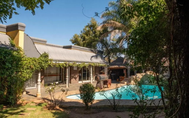 Borisimo's Guest House Alberton