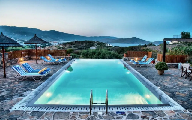 Glan Y Mor Villa Villa With Outdoor Pool