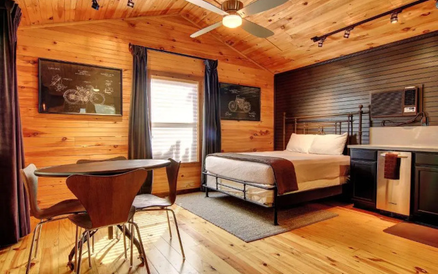 The Hideout RR 6954
