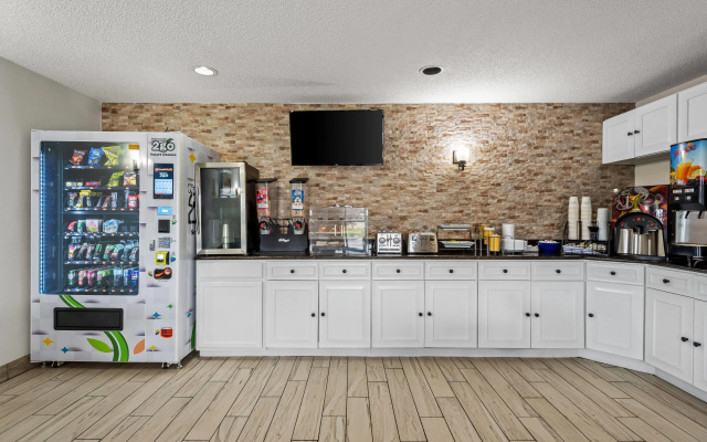 Days Inn by Wyndham Lancaster PA Dutch Country