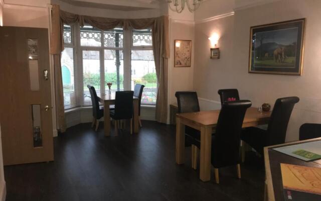 Bron Menai Guest House