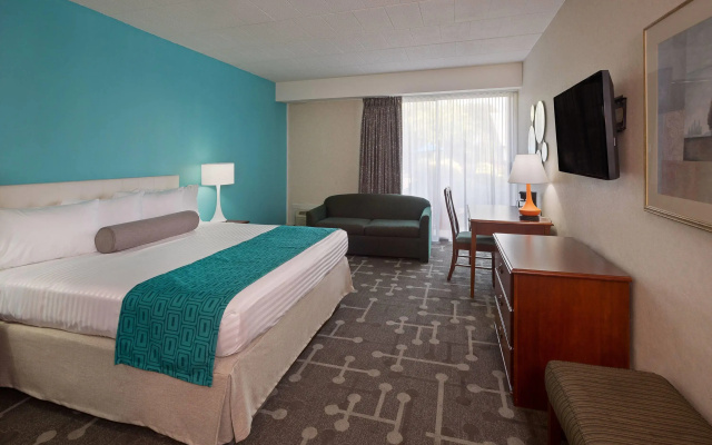Howard Johnson Hotel by Wyndham Toms River