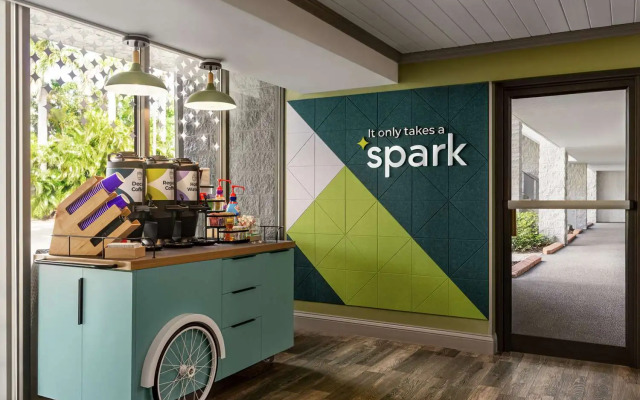 Spark by Hilton Sarasota Siesta Key Gateway